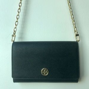 🎀OPEN TO OFFERS 🎀 NWT Tory Burch Wallet on Chain